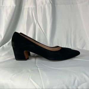 Línea Paolo Bardot Pump in Black Suede, size 8.5